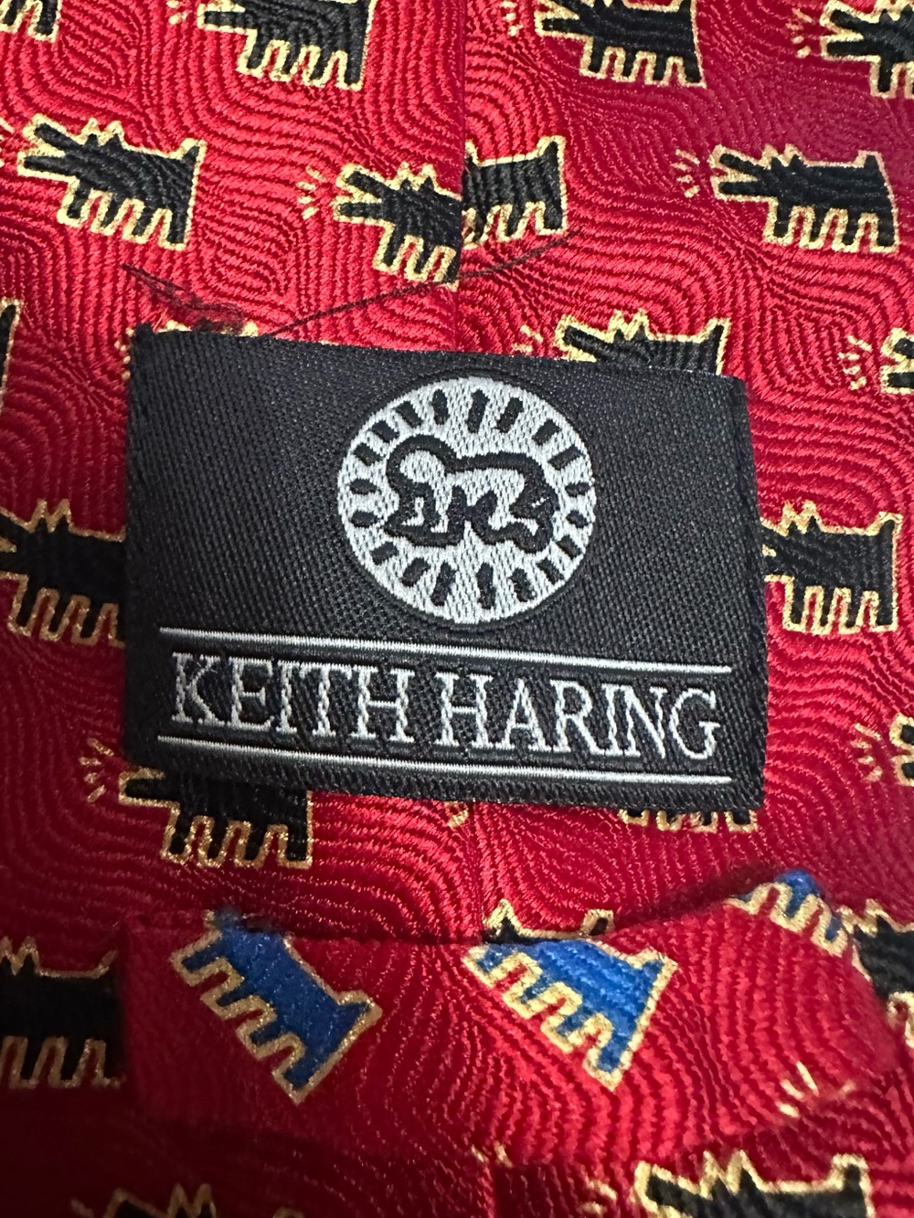 KEITH HARING RED Men's Tie with BLACK & GOLD Barking Dog Motif - Picture 5 of 5